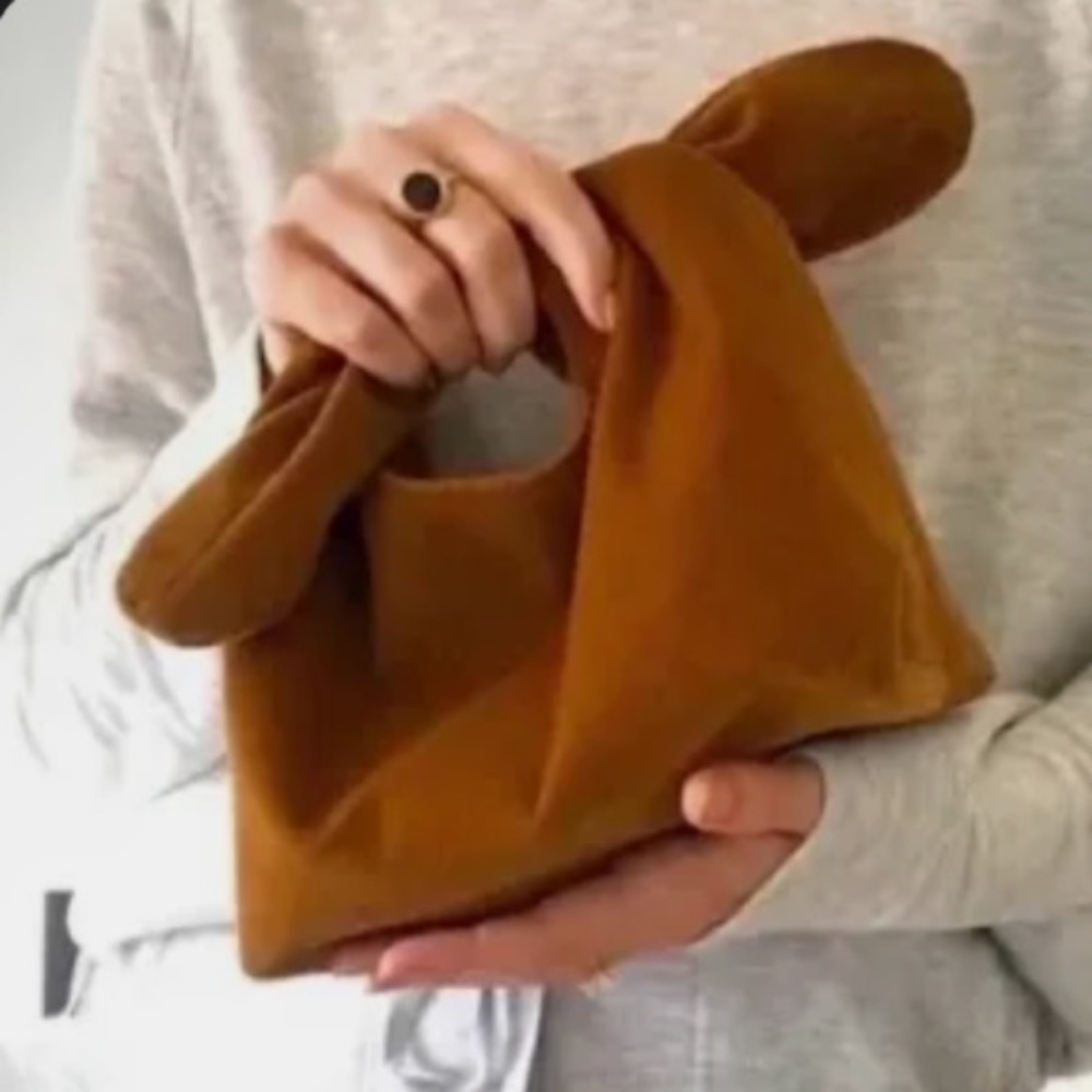 Merit signature bag